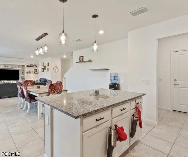4 bedroom SingleFamilyResidence at 10804 Firebush Cir, Enclaves At Eagle Landing, North Fort Myers — photo 4
