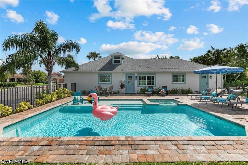 5 bedroom SingleFamilyResidence at 541 94th Ave N, Naples Park, Naples — photo 2