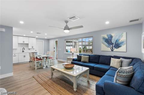 541 94th Ave N, Naples FL - photo 7 of 39