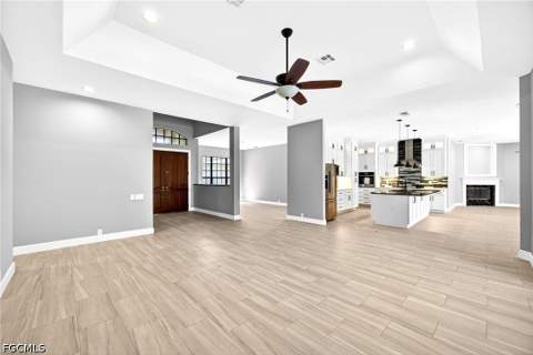 7214 Hendry Creek Dr, Fort Myers FL - photo 8 of 47