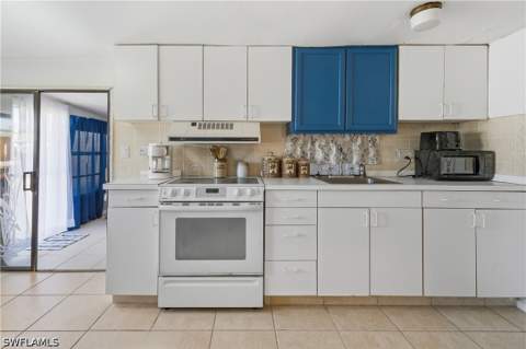 17 Jade Dr 17J, Naples FL - photo 10 of 15