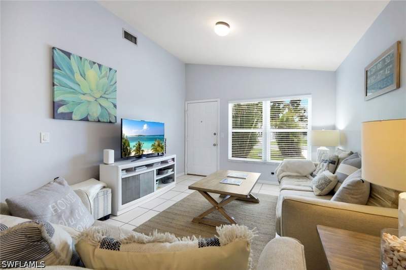 2 bedroom SingleFamilyResidence at 779 98th Ave N, Naples Park, Naples — photo 3