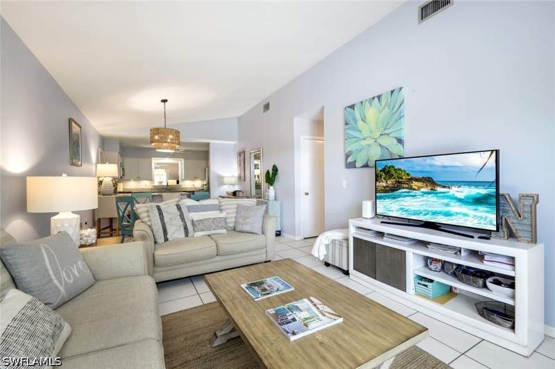 2 bedroom SingleFamilyResidence at 779 98th Ave N, Naples Park, Naples — photo 5