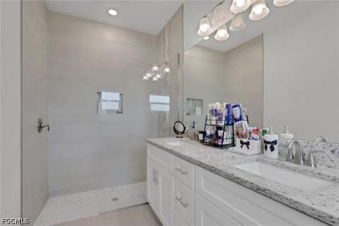 28 NW 26th St, Cape Coral FL - photo 14 of 25