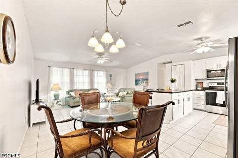 2111 NE 25th St, Cape Coral FL - photo 10 of 31