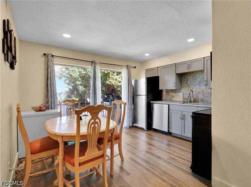 2 bedroom Condominium at 1560 Colonial Blvd 235, Colonial West Condo, Fort Myers — photo 4