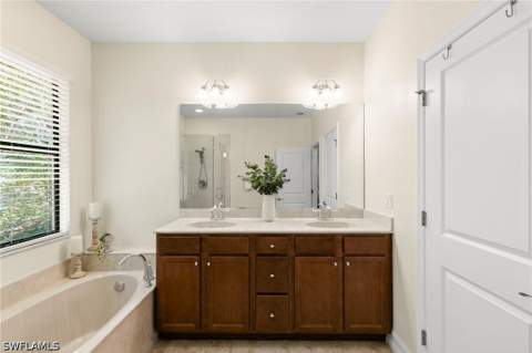 7797 Bristol Cir, Naples FL - photo 18 of 32
