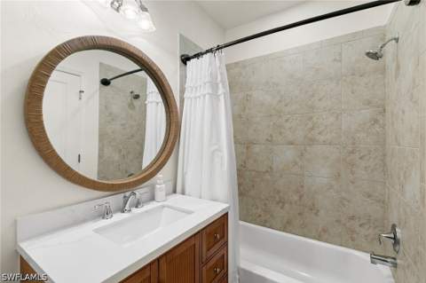 7797 Bristol Cir, Naples FL - photo 20 of 32