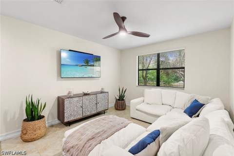 7797 Bristol Cir, Naples FL - photo 7 of 32