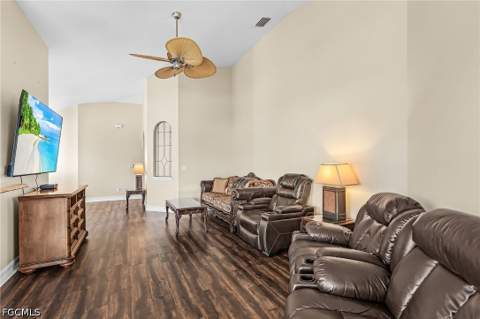 5626 Cape Harbour Dr 202, Cape Coral FL - photo 12 of 44