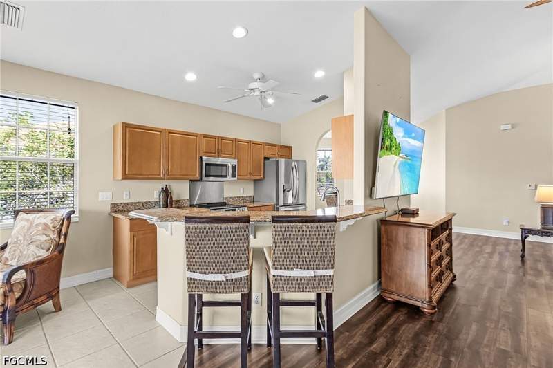 3 bedroom Condominium at 5626 Cape Harbour Dr 202, Cape Harbour, Cape Coral — photo 3