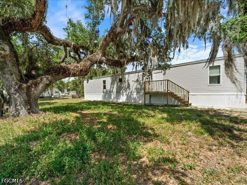 3 bedroom ManufacturedHome at 1038 Canopy Ln, Ortona, Moore Haven — photo 2