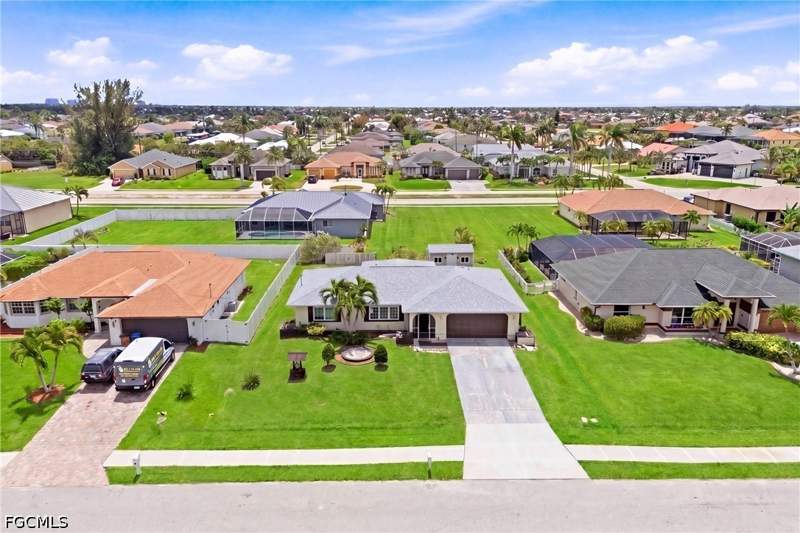 3 bedroom SingleFamilyResidence at 2658 SW 32nd St, Cape Coral, Cape Coral — photo 2