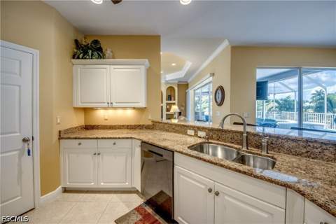 2120 SW 8th Pl, Cape Coral FL - photo 15 of 49
