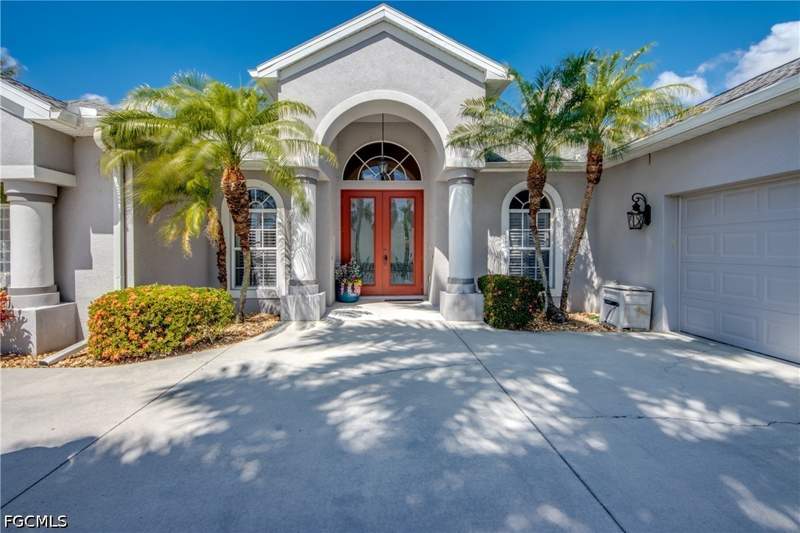3 bedroom SingleFamilyResidence at 2120 SW 8th Pl, Cape Coral, Cape Coral — photo 4