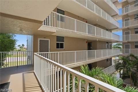 5500 Bonita Beach Rd 304, Bonita Springs FL - photo 12 of 40
