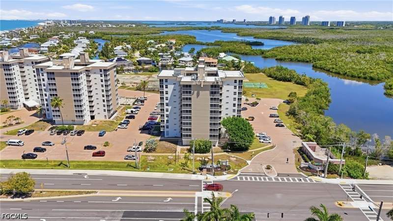1 bedroom Condominium at 5500 Bonita Beach Rd 304, Beach And Tennis Club, Bonita Springs — photo 3