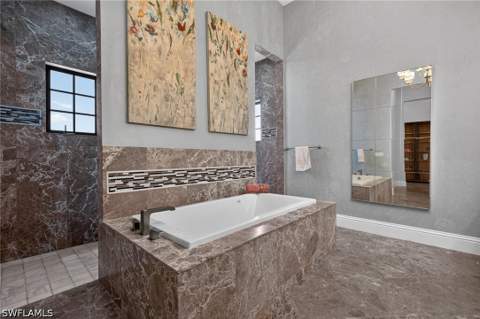 628 Venezia Grande Dr, Naples FL - photo 22 of 38
