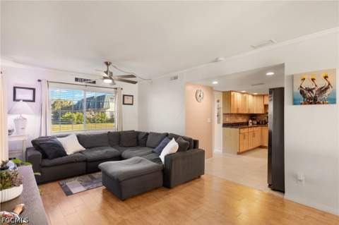 4815 Bluefish Ct, Fort Myers FL - photo 7 of 27