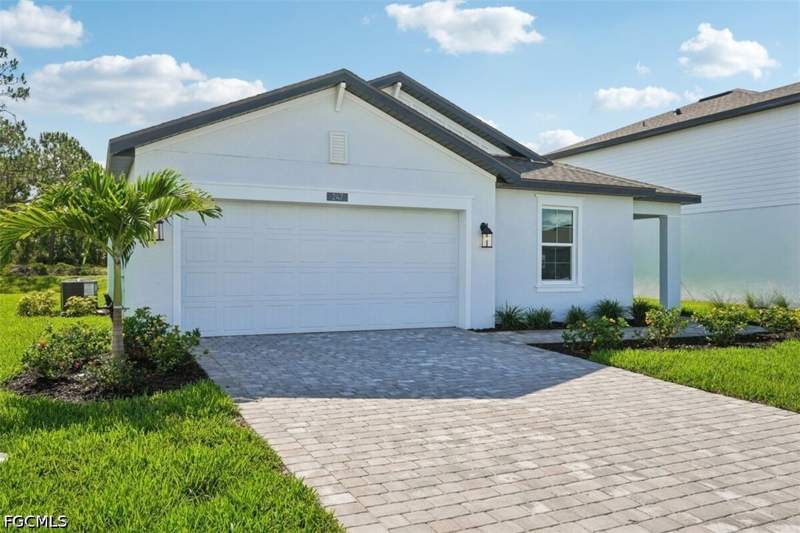 4 bedroom SingleFamilyResidence at 247 Lakeside Breeze Way, Whispering Lakes, Lehigh Acres — photo 2