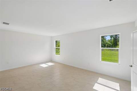 247 Lakeside Breeze Way, Lehigh Acres FL - photo 6 of 31