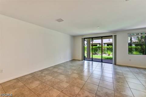 1519 Lake Jessup Cir, Cape Coral FL - photo 10 of 31