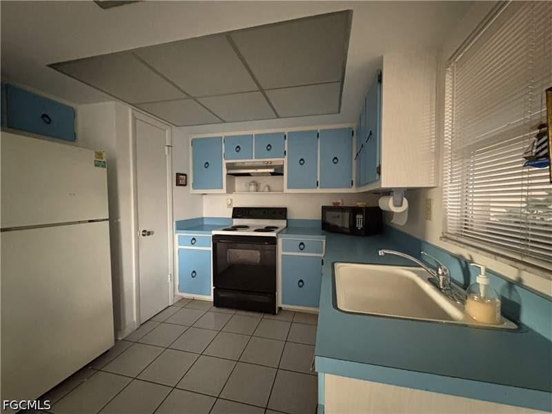2 bedroom Attached at 619 SE 47th St 4, Plaza 47 Condominium, Cape Coral — photo 5