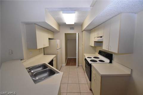 13625 Eagle Ridge Dr 333, Fort Myers FL - photo 6 of 36