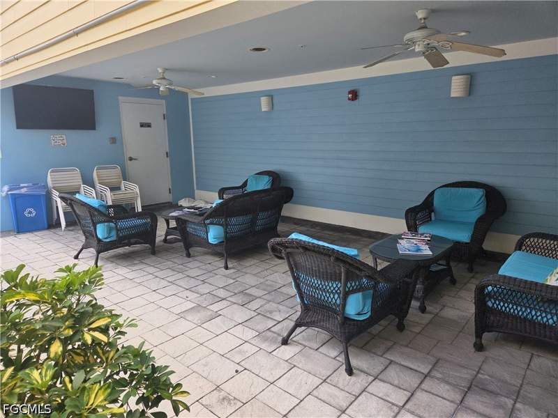1 bedroom Condominium at 450 Old San Carlos Blvd SW 309, Harbour House At The Inn, Fort Myers Beach — photo 2