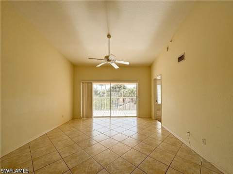 3250 Cypress Glen Way 424, Naples FL - photo 12 of 17