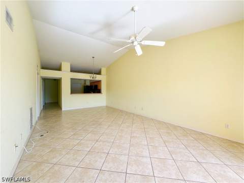 3250 Cypress Glen Way 424, Naples FL - photo 14 of 17