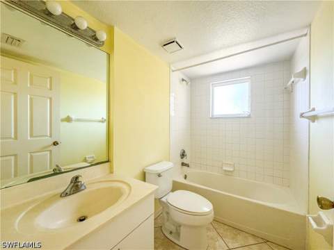 3250 Cypress Glen Way 424, Naples FL - photo 6 of 17