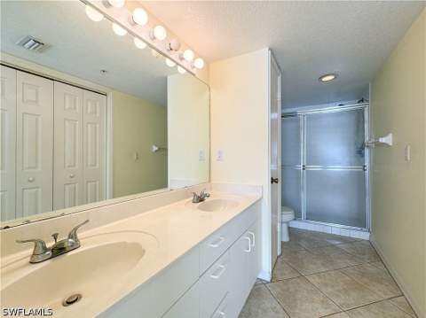 3250 Cypress Glen Way 424, Naples FL - photo 9 of 17