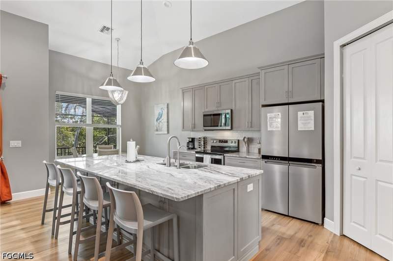 5 bedroom SingleFamilyResidence at 5809 Lauder St, McPhie Park, Fort Myers Beach — photo 3