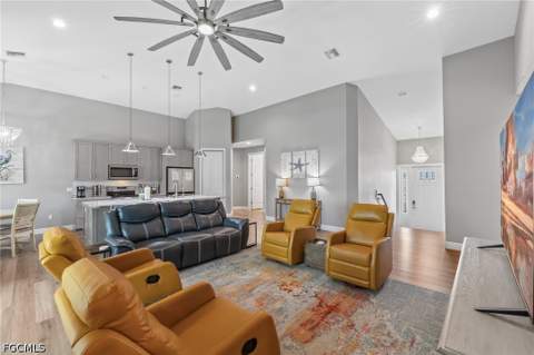 5809 Lauder St, Fort Myers Beach FL - photo 7 of 40
