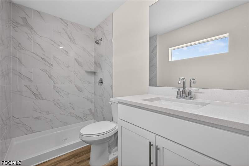 3 bedroom SingleFamilyResidence at 702 NW Douglas Cir, Cape Coral, Cape Coral — photo 4