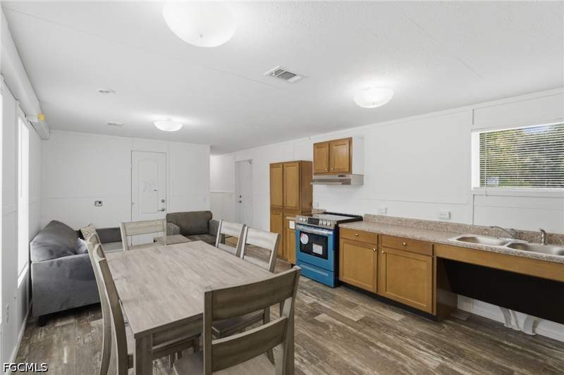 3 bedroom ManufacturedHome at 169 Avenida Del Sur, Montura Ranch Estates, Clewiston — photo 4