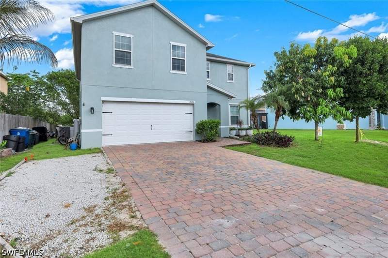 4 bedroom SingleFamilyResidence at 26701 Lincoln Ave, Sun Village Estates, Bonita Springs — photo 2