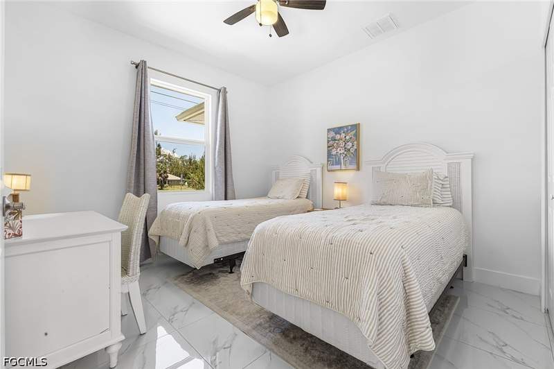 4 bedroom SingleFamilyResidence at 1015 SW 15th Pl, Cape Coral, Cape Coral — photo 5