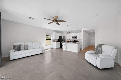 14275 Oviedo Pl, Fort Myers FL - photo 8 of 34