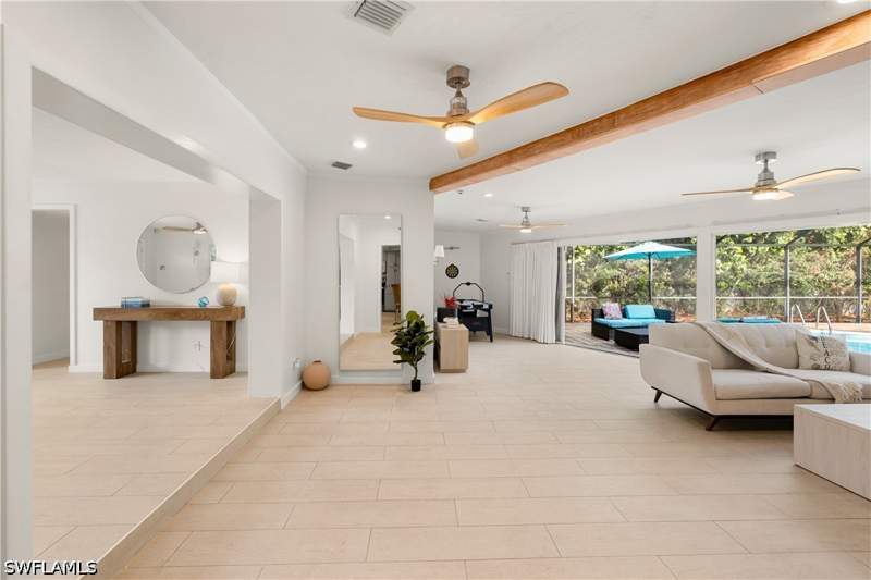 2 bedroom SingleFamilyResidence at 734 Sharar Ct, Cape Coral, Cape Coral — photo 4
