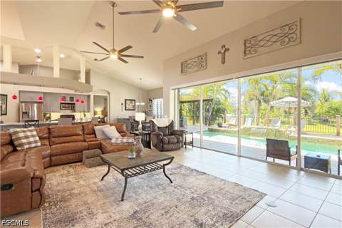 8723 S Lake Cir, Fort Myers FL - photo 12 of 49