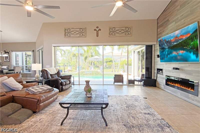 3 bedroom SingleFamilyResidence at 8723 S Lake Cir, Stonebridge South, Fort Myers — photo 5