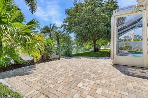 1204 SE 5th Ter, Cape Coral FL - photo 11 of 40