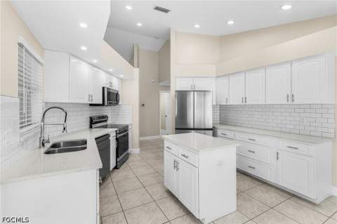 1204 SE 5th Ter, Cape Coral FL - photo 21 of 40