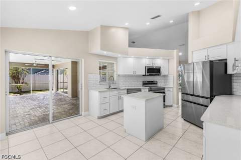 1204 SE 5th Ter, Cape Coral FL - photo 22 of 40