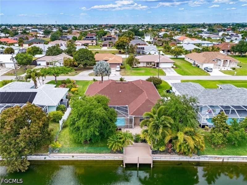 4 bedroom SingleFamilyResidence at 1204 SE 5th Ter, Cape Coral, Cape Coral — photo 4