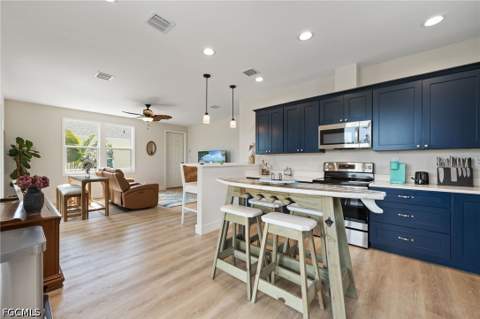 261 Donora Blvd, Fort Myers Beach FL - photo 14 of 47