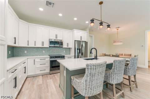 159 Delmar Ave, Fort Myers Beach FL - photo 8 of 49