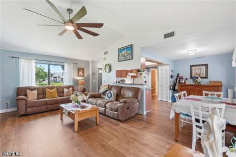 2501 SW 52nd Ter, Cape Coral FL - photo 9 of 43